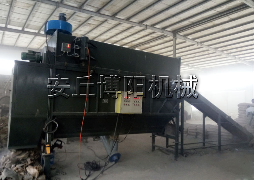安丘博陽機(jī)械的水泥自動(dòng)拆袋機(jī)為什么這么厲害？