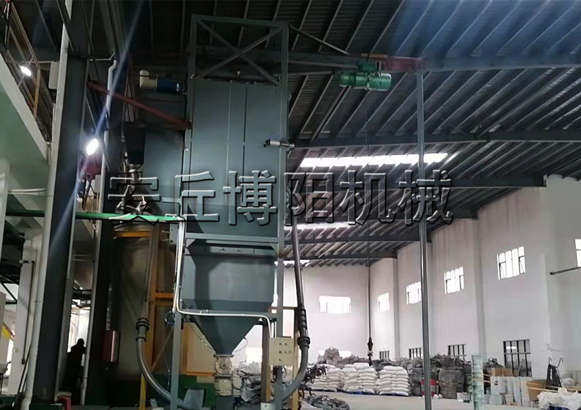 工業(yè)萘噸袋拆袋機的工作原理和性能特點是什么？